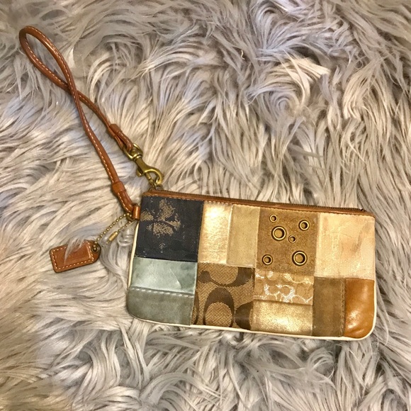 Coach Handbags - Coach Clutch / Wristlet